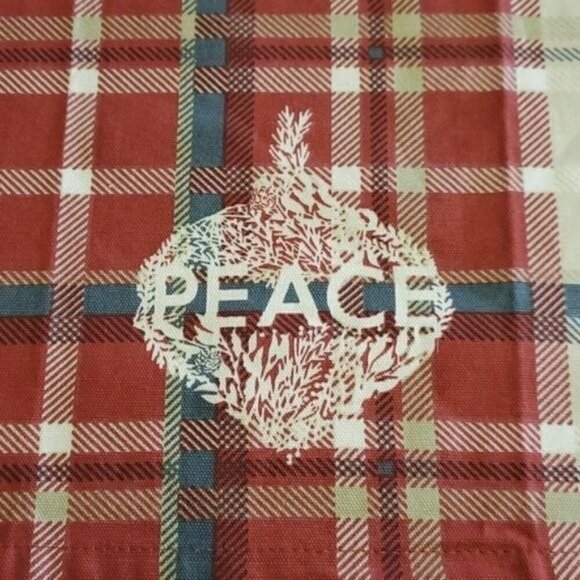 Holiday Ornament "PEACE" Soft Red/Cream/Green Decorative 17"x26" Cotton Towels - Picture 6 of 7